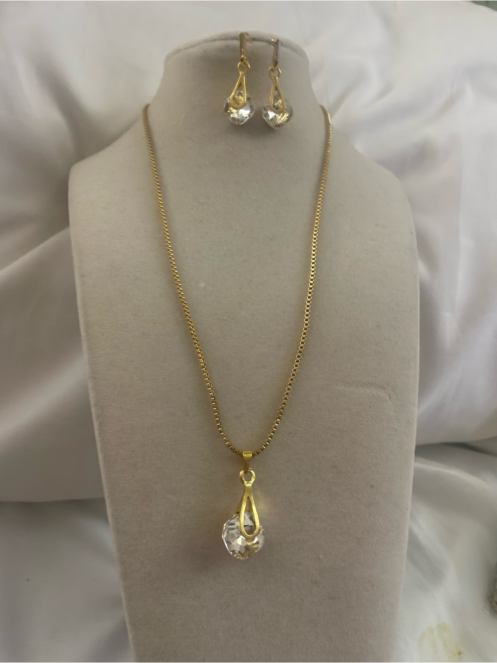 Gold Drop Crystal Necklace and Earring Set - Clear & Gold